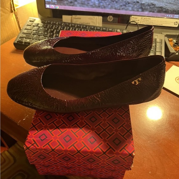 Authentic Tory Burch travel T Ballet crinkle shoes - Picture 3 of 8